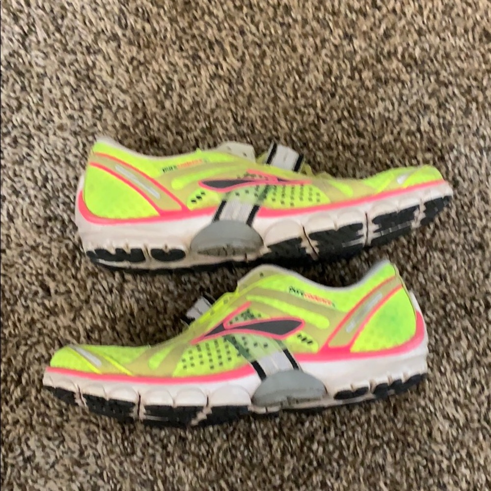 Brooks pure cadence running shoes size 6.5